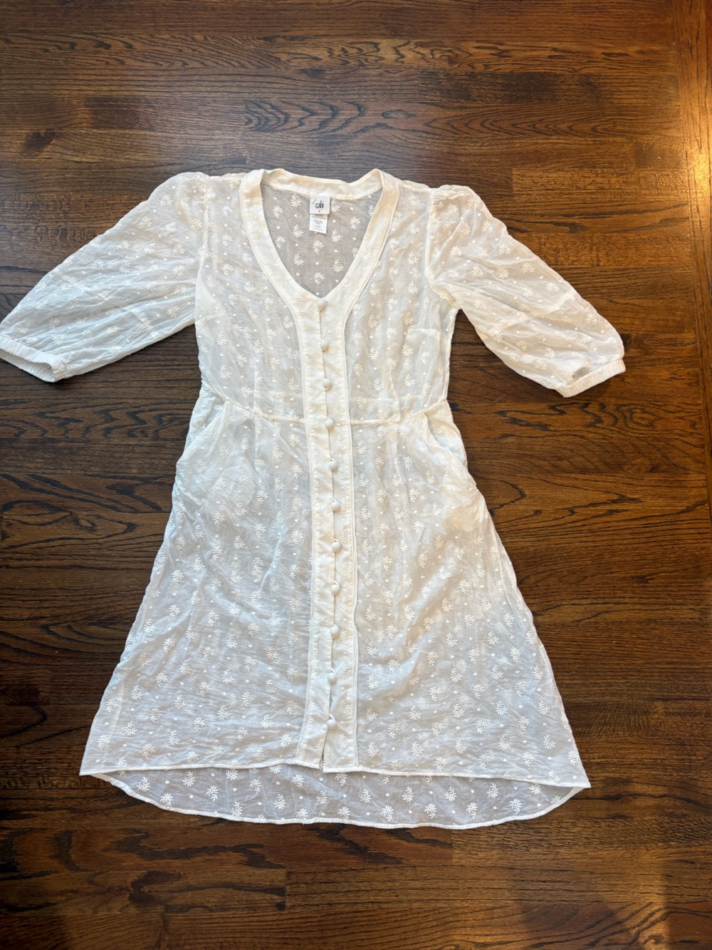 CAbi White Embroidered Button-Front dress cottage size 8